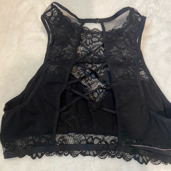 Victoria's Secret Black Lace Detail - Picture 2 of 3